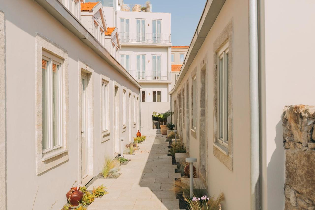 Village Aparthotel By Boa Porto Buitenkant foto The narrow alleyway of the courtyard of the convent