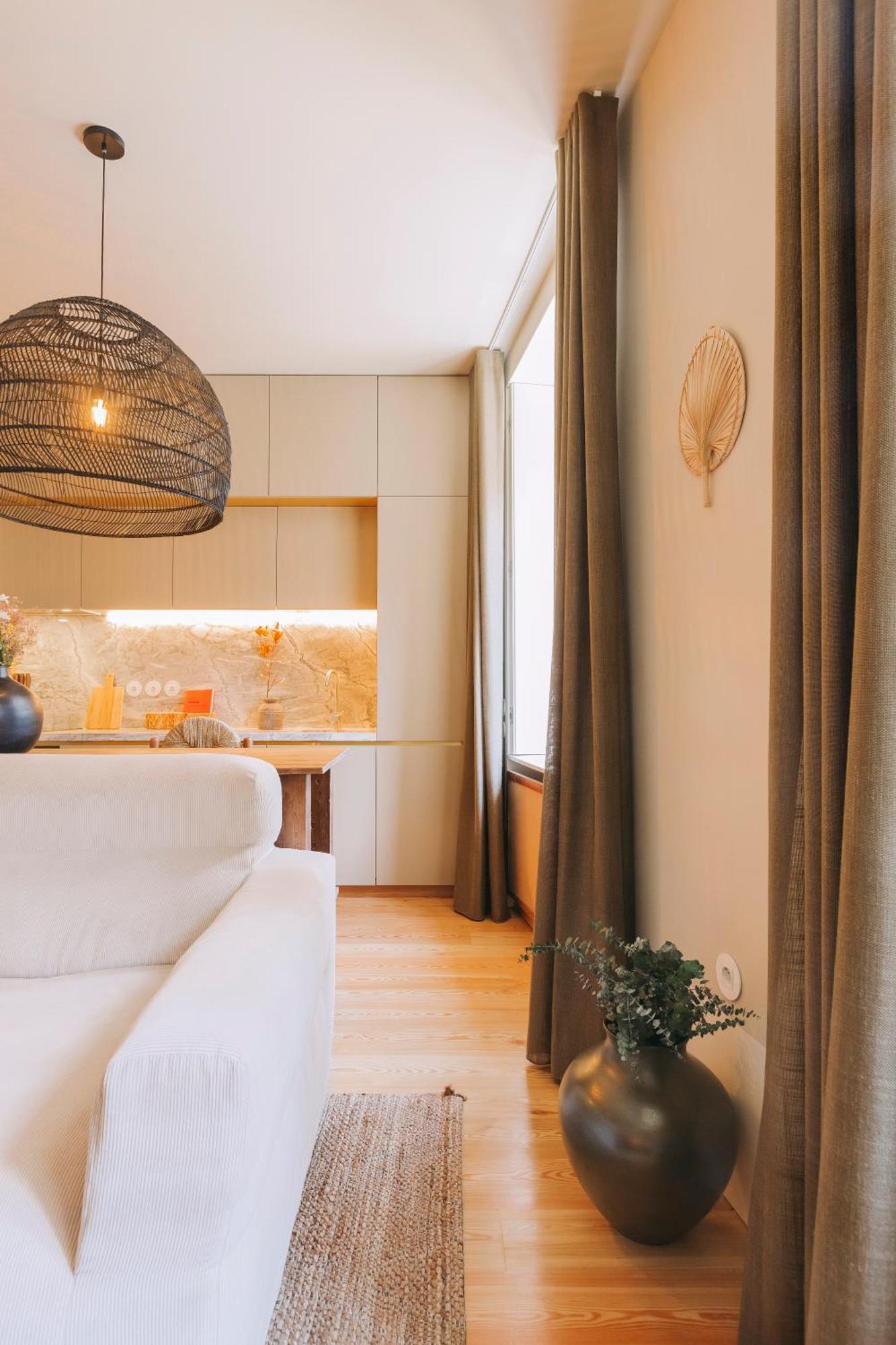 Village Aparthotel By Boa Porto Kamer foto Curtains in a living room